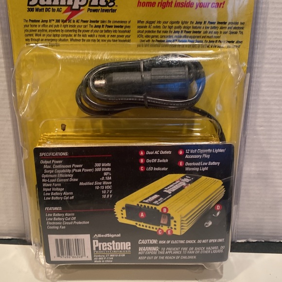 NIP Prestone Portable Power Jump It 300 Watt DC to AC Power Inverter - Picture 5 of 7